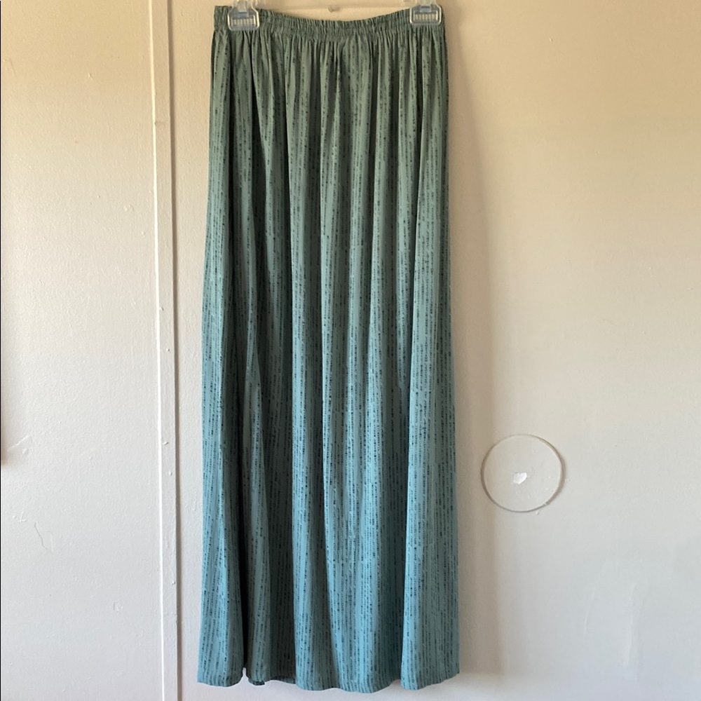 Pleated Green Maxi Skirt for Casual Wear